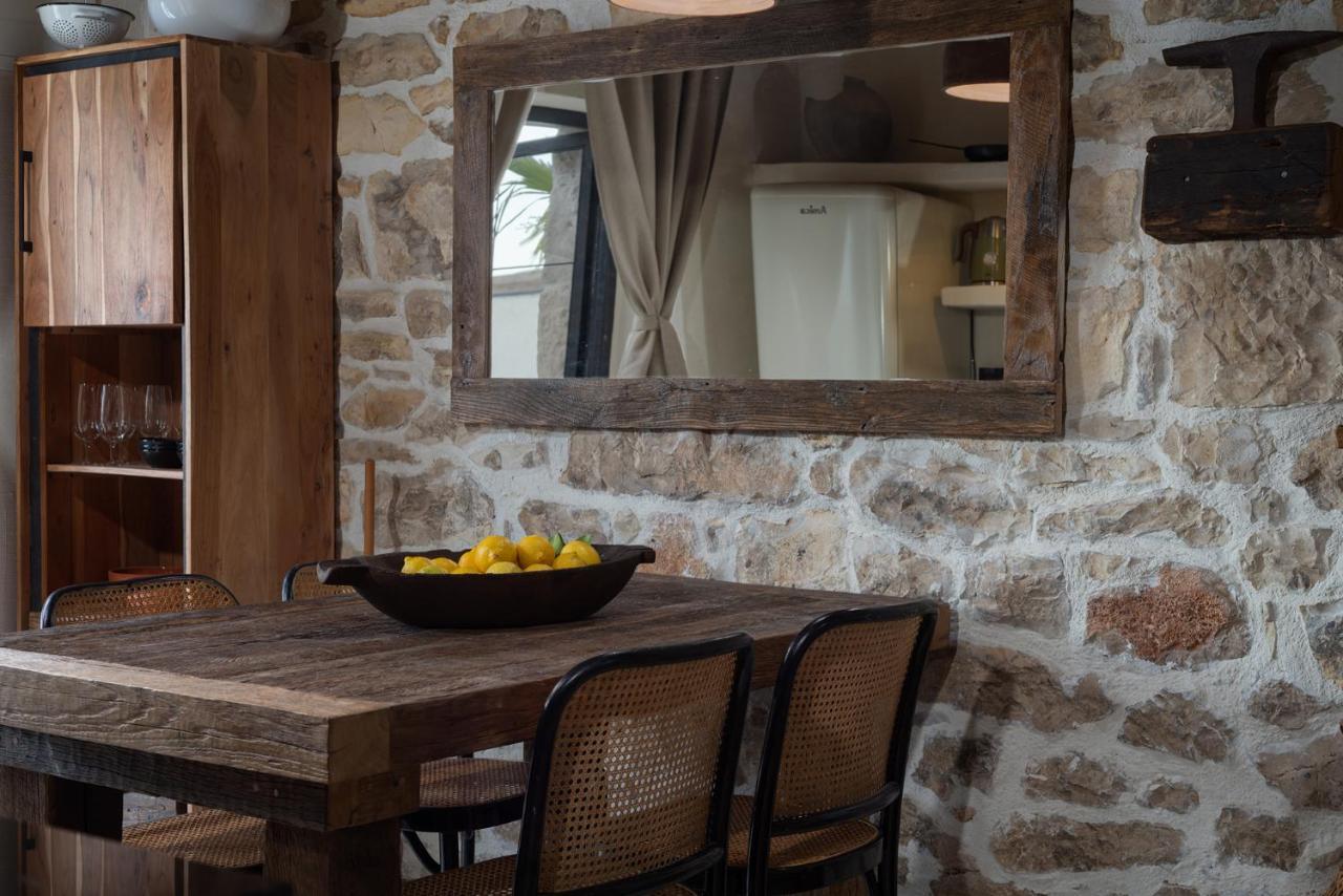 Blacksmith'S House - Rental House With Heated Pool Posedarje Exterior foto