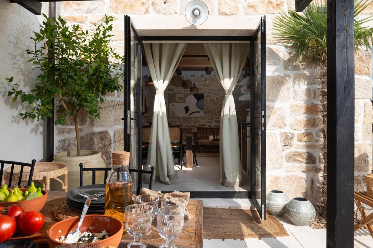 Blacksmith'S House - Rental House With Heated Pool Posedarje Exterior foto