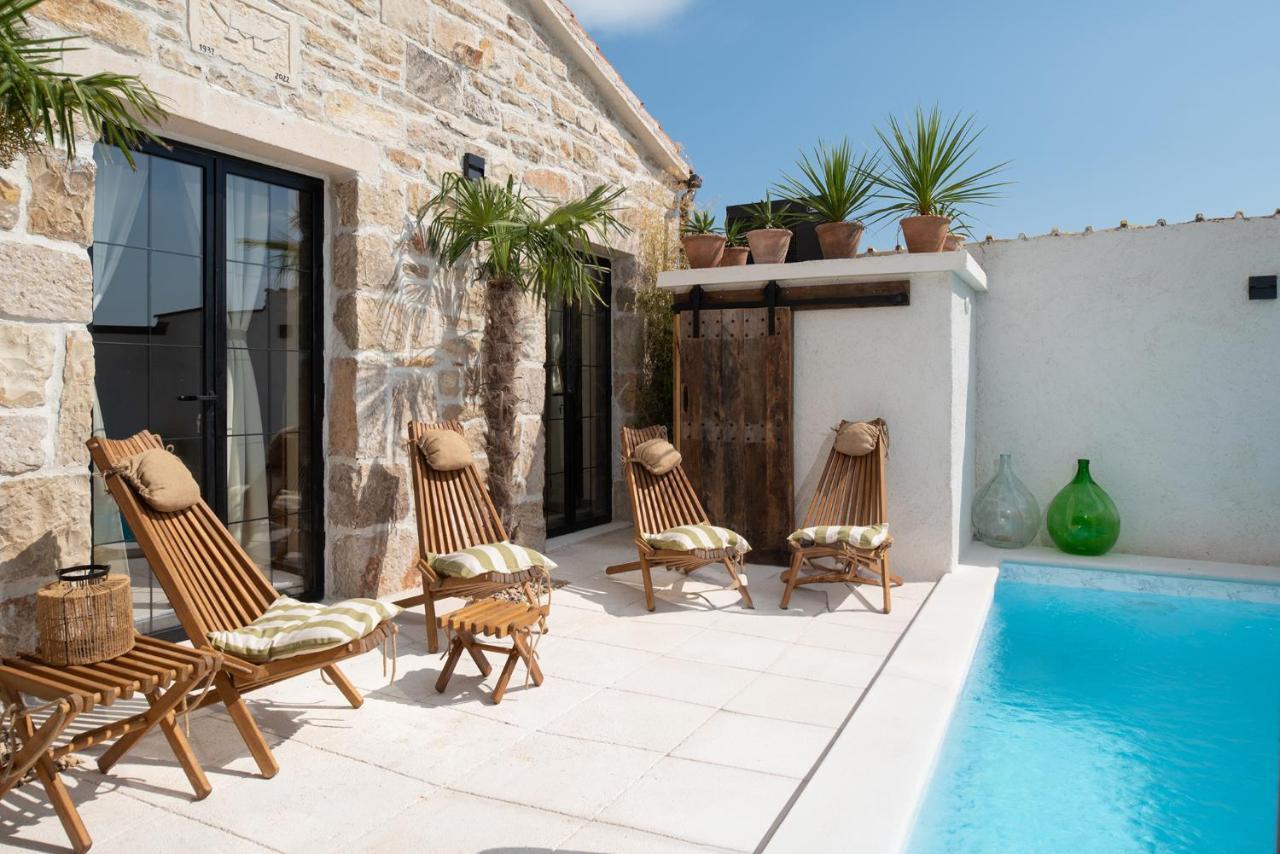 Blacksmith'S House - Rental House With Heated Pool Posedarje Exterior foto